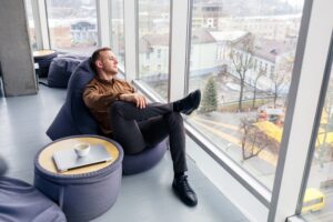 Izolarea fonică oferită de ferestrele PVC – Un somn liniștit